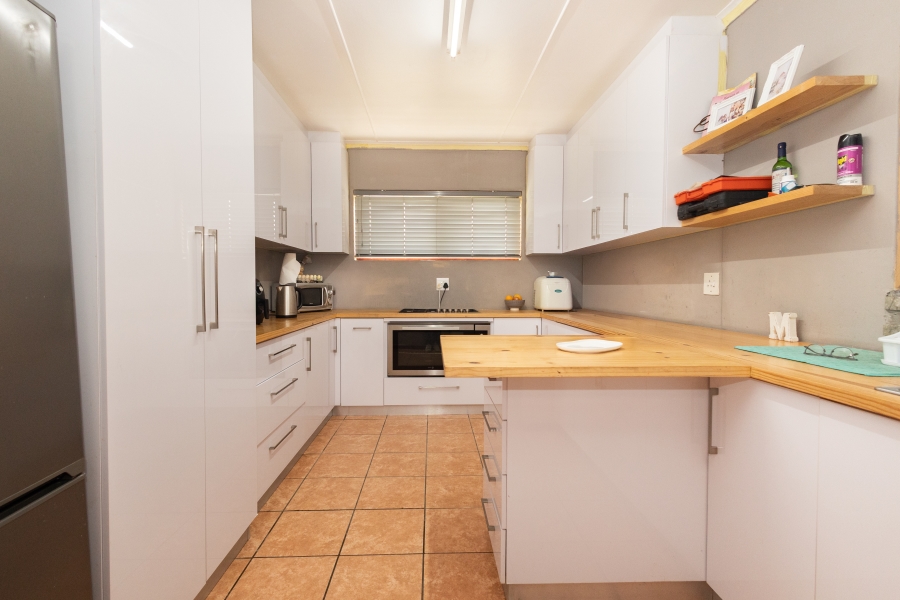 3 Bedroom Property for Sale in Somerset Park Western Cape